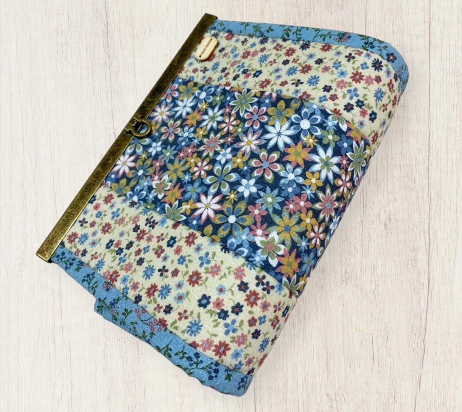 monedero de flores